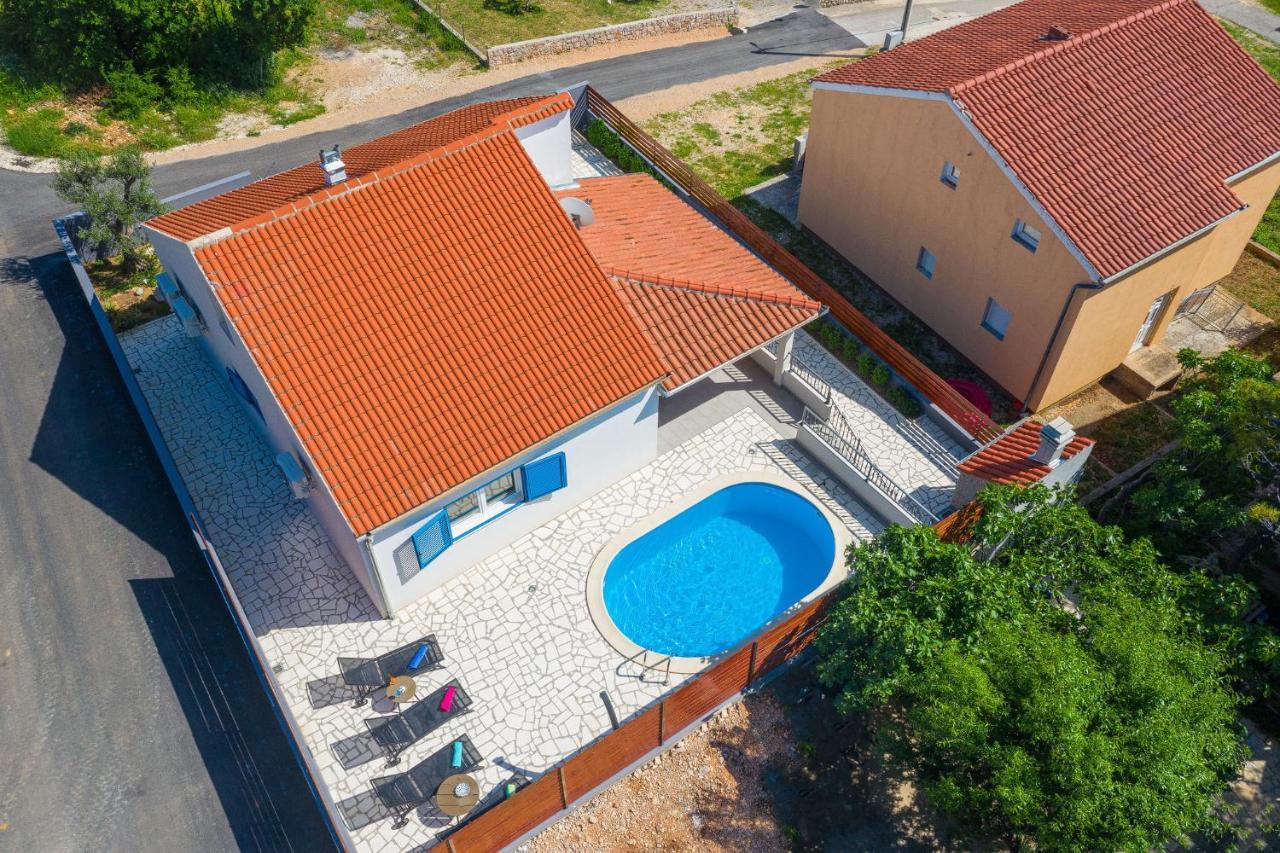 Villa Nika 야세니스 외부 사진